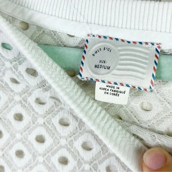 Anthropologie Postmark White Eyelet Blouse Top size Medium - Picture 4 of 8